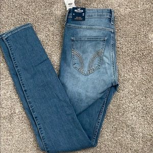 Hollister mid rise super skinny jeans